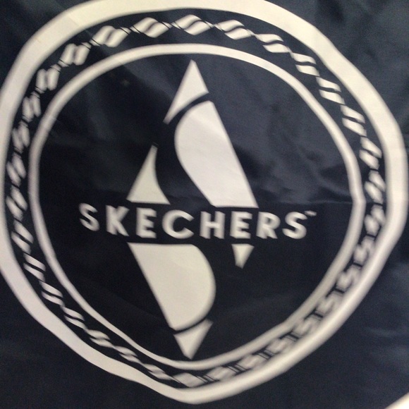 SKECHERS NAVY NYLON DRAWSTRING BAG - Picture 2 of 5